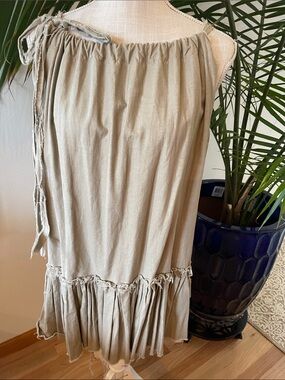 Vintage 316 Beige/Taupe Linen Adjustable tie neckline Tunic